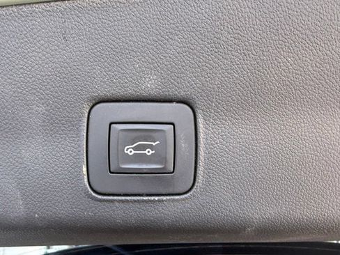 Certified 2025 Chevrolet TrailBlazer LT w/ Convenience Package FWD image 9