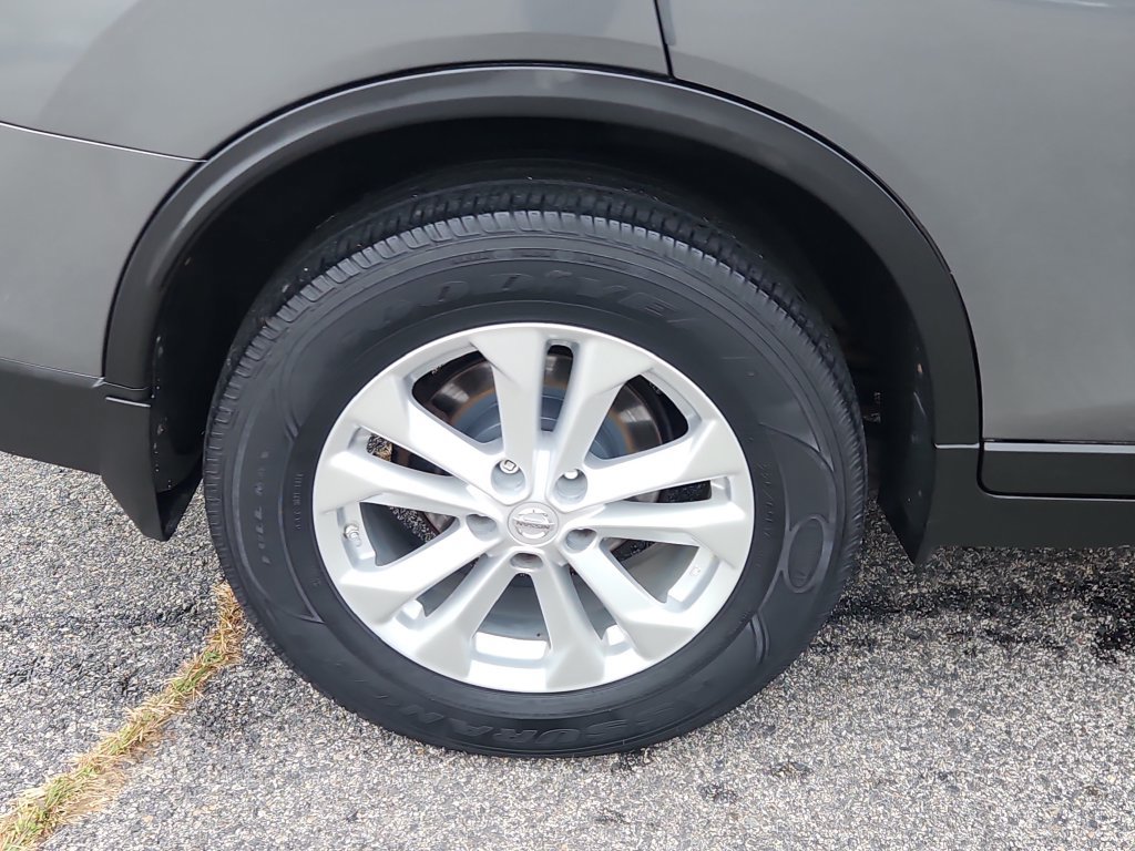 Used 2014 Nissan Rogue SV w/ SV Premium Package AWD/4WD image 9