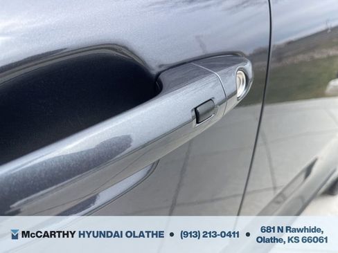 Used 2020 Kia Niro EX Premium image 20