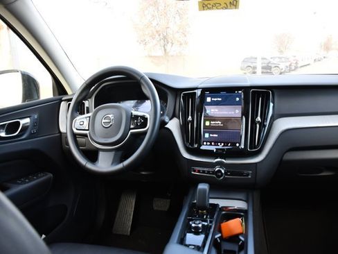 Certified 2025 Volvo XC60 B5 Plus image 15