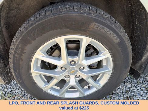 Used 2024 Chevrolet Equinox LT FWD image 4