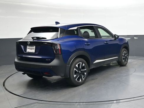 Certified 2025 Nissan Kicks SV image 4