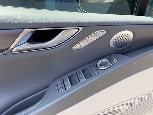Used 2025 Genesis G80 2.5T Sport Prestige AWD/4WD image 19