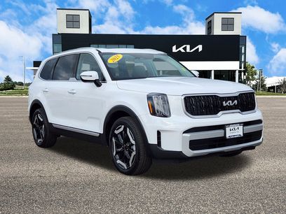 Used 2025 Kia Telluride EX w/ EX Captain's Chair Package