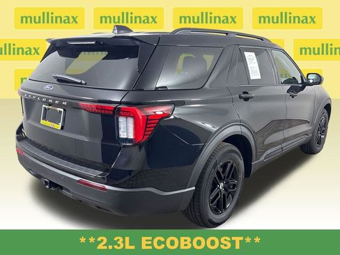 New 2026 Ford Explorer Active RWD image 4