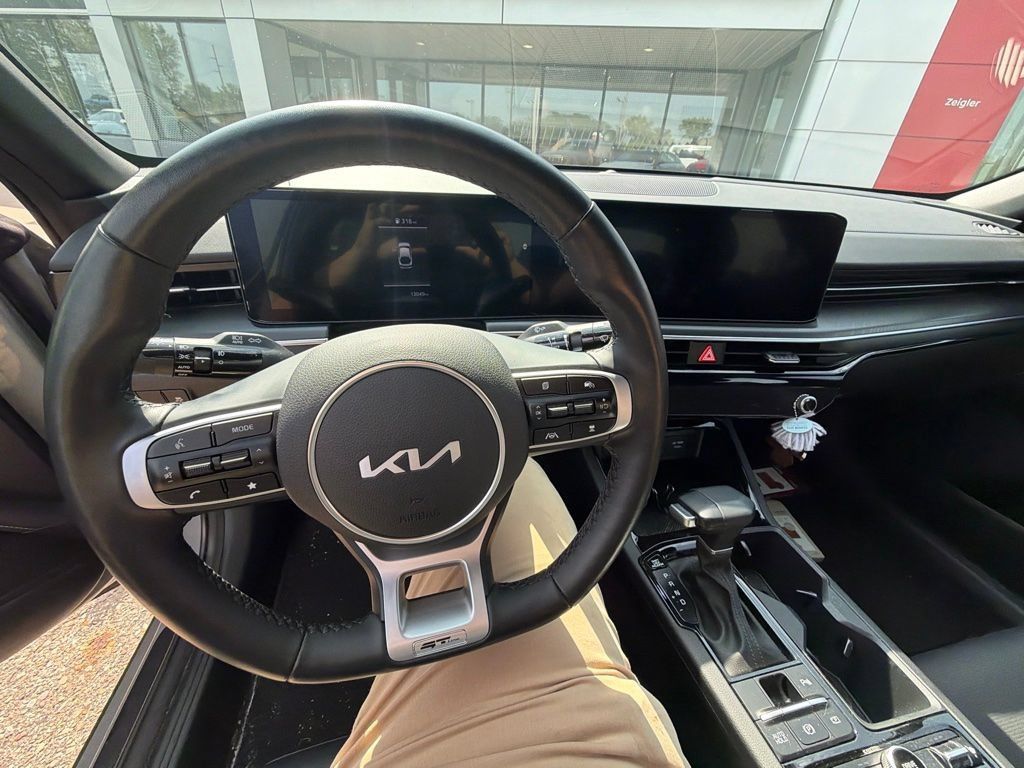 Used 2025 Kia K5 GT-Line w/ GT-Line Premium Package AWD/4WD image 2