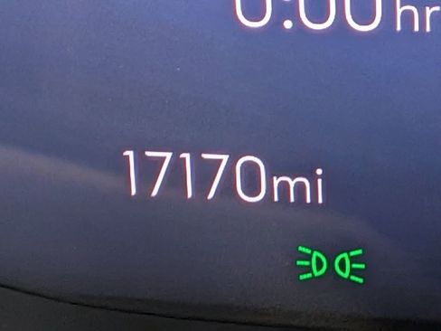 Certified 2025 Buick Enclave Sport Touring image 27