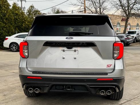 Used 2020 Ford Explorer ST w/ ST Street Pack image 4