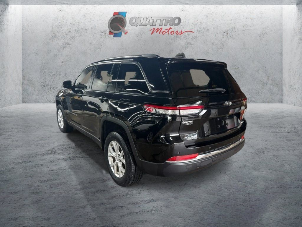 Used 2023 Jeep Grand Cherokee Limited AWD/4WD image 3