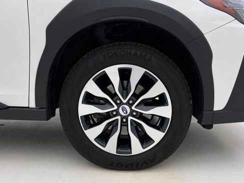 Used 2025 Subaru Outback Touring XT AWD/4WD image 29