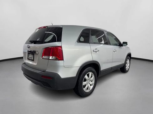 Used 2012 Kia Sorento LX image 10