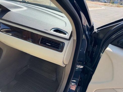 Used 2013 Volvo XC70 3.2 image 27