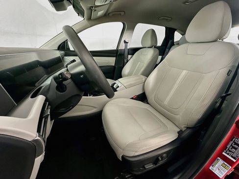 Used 2025 Hyundai Tucson SEL FWD image 13