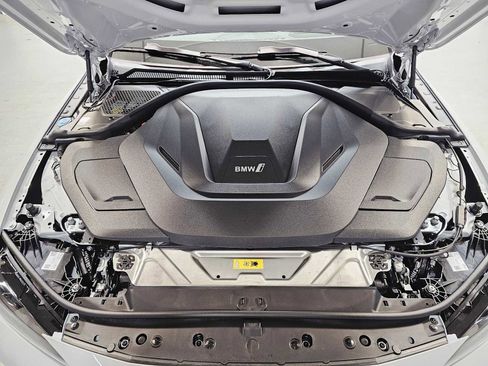 New 2025 BMW i4 xDrive40i w/ M Sport Package image 9