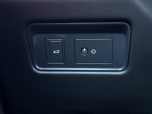 Used 2026 Jaguar F-PACE R-Dynamic S image 31