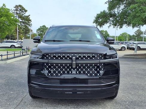 New 2026 Lincoln Navigator L Black Label AWD/4WD image 3