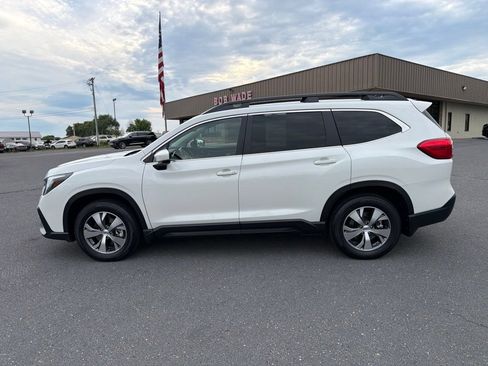 Certified 2025 Subaru Ascent Premium AWD/4WD image 2
