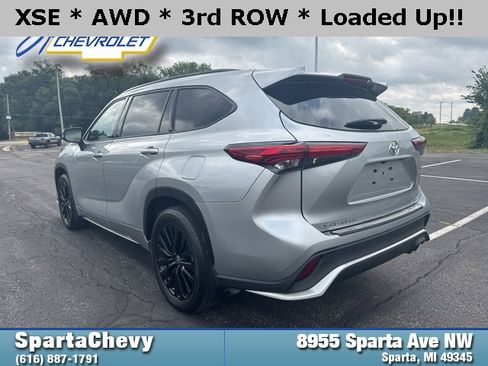 Used 2023 Toyota Highlander XSE image 5