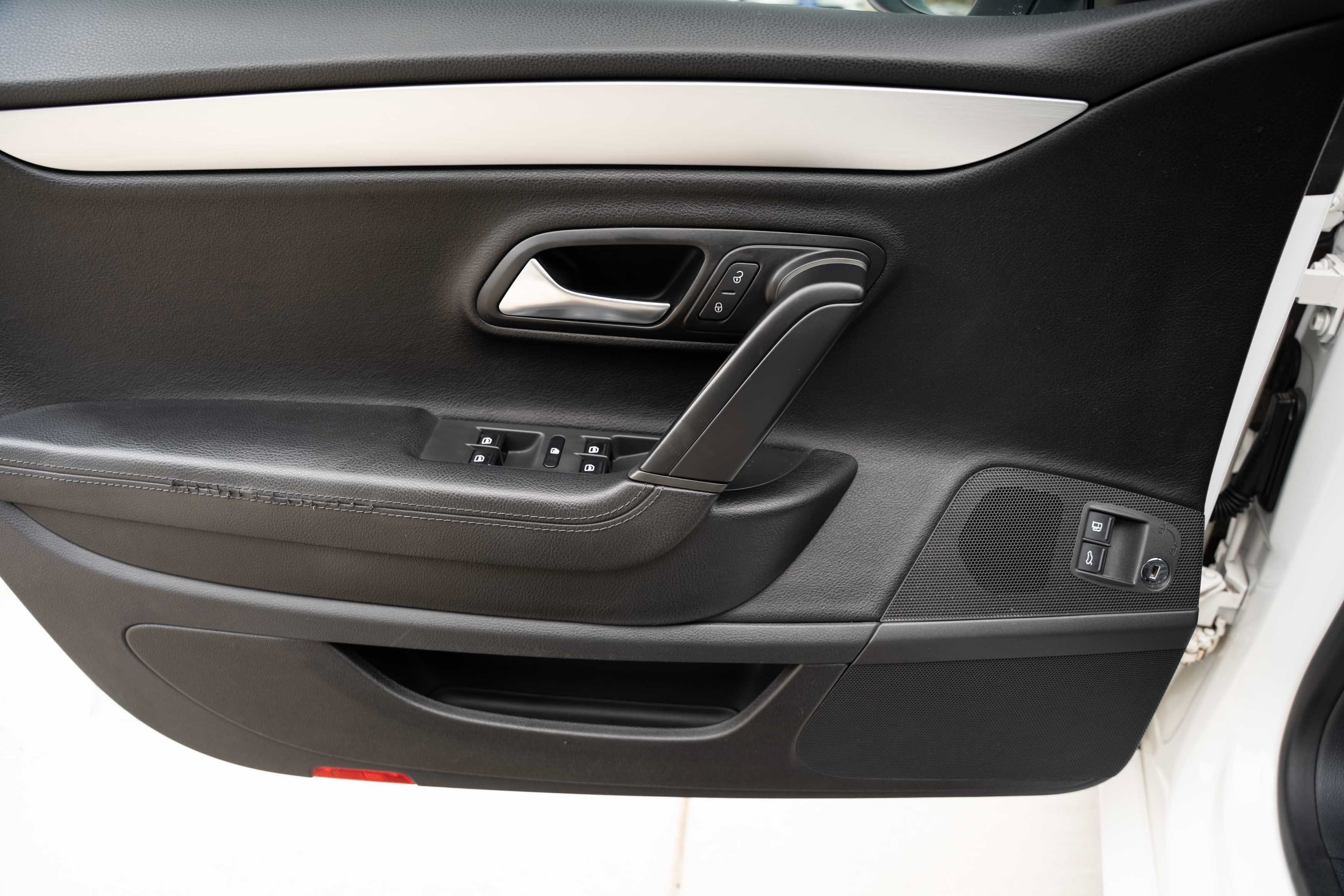 Used 2013 Volkswagen CC Sport FWD image 15