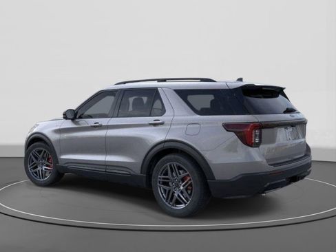New 2026 Ford Explorer ST-Line w/ ST-Line Street Pack image 4