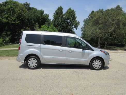 Used 2022 Ford Transit Connect XLT FWD image 8