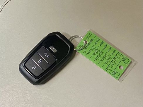 Used 2024 Volvo XC90 T8 Plus AWD/4WD image 38