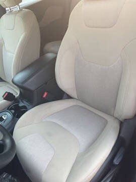 Used 2016 Jeep Cherokee Sport AWD/4WD image 7