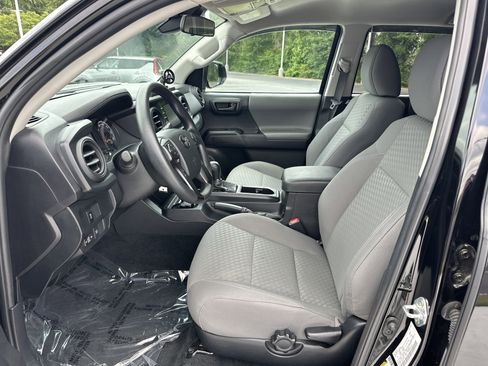Certified 2023 Toyota Tacoma SR AWD/4WD image 16