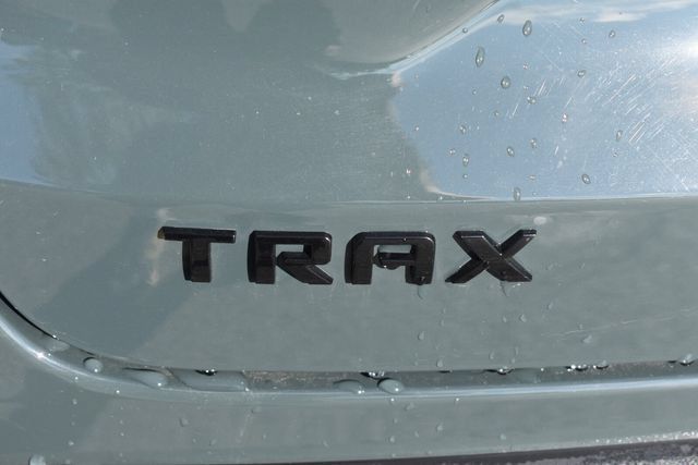 Certified 2025 Chevrolet Trax LT w/ LT Convenience Package FWD image 15