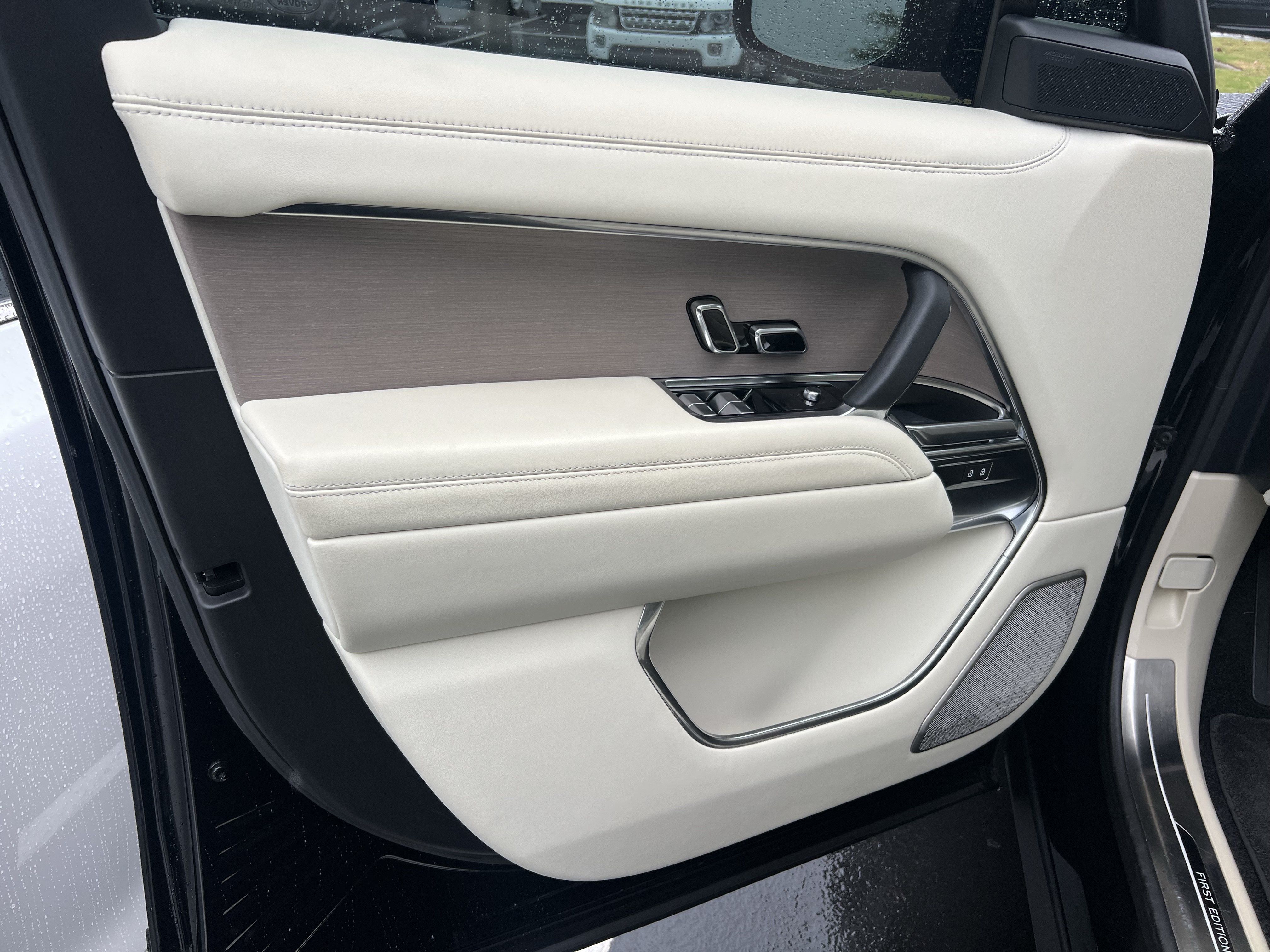Certified 2023 Land Rover Range Rover First Edition AWD/4WD image 14
