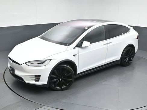 Used 2020 Tesla Model X Long Range image 41