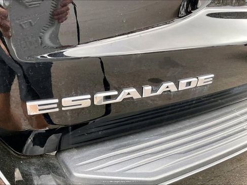 Used 2023 Cadillac Escalade Premium Luxury w/ Performance Package image 24