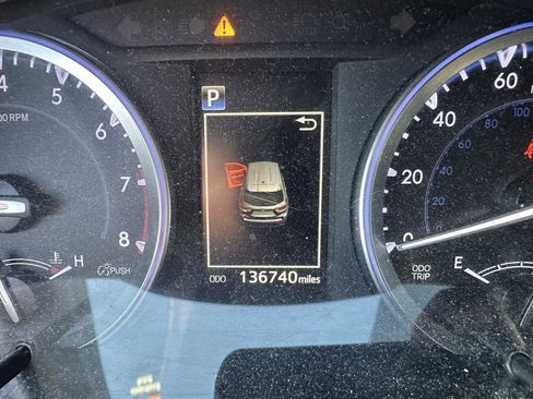 Used 2017 Toyota Highlander XLE image 12