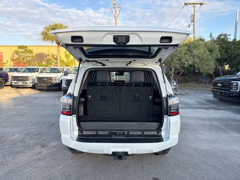Used 2022 Toyota 4Runner SR5 Premium w/ Moonroof Package image 29