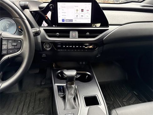 Used 2023 Lexus UX 250h AWD image 13