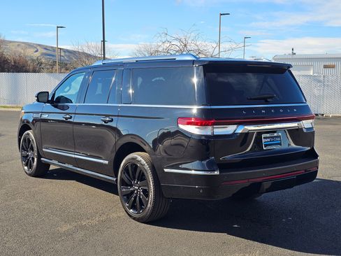 Used 2024 Lincoln Navigator L Reserve w/ Equipment Group 201A image 35
