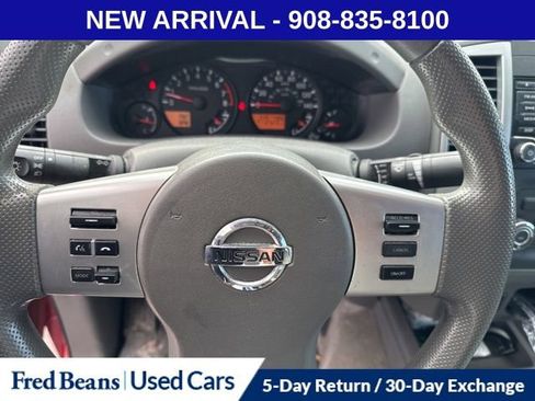 Used 2016 Nissan Frontier SV image 13