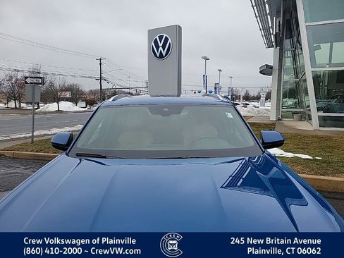 Certified 2025 Volkswagen Atlas Cross Sport SE image 24