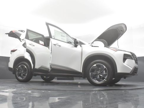 New 2026 Nissan Rogue SV w/ SV Premium Package image 37