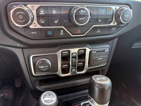 Used 2023 Jeep Wrangler Unlimited Sahara w/ Cold Weather Group image 21