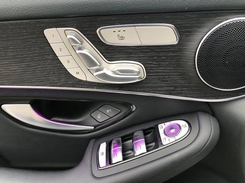 Used 2022 Mercedes-Benz GLC 300 4MATIC w/ Driver Assistance Package image 12