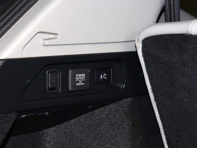 Used 2025 Acura MDX w/ Technology Package AWD/4WD image 31