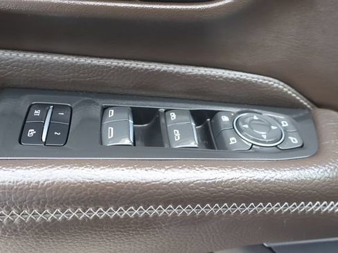 Used 2021 GMC Yukon Denali AWD/4WD image 13