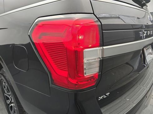 Used 2024 Ford Expedition XLT image 18