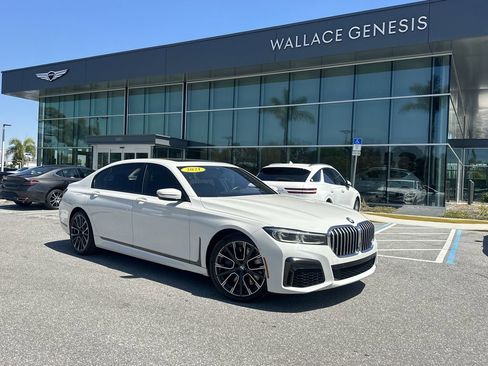 Used 2021 BMW 740i w/ M Sport Package RWD image 1