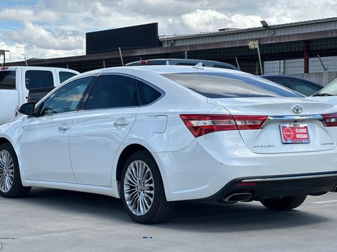 Used 2016 Toyota Avalon Limited w/ Toyota Safety Sense Package image 5