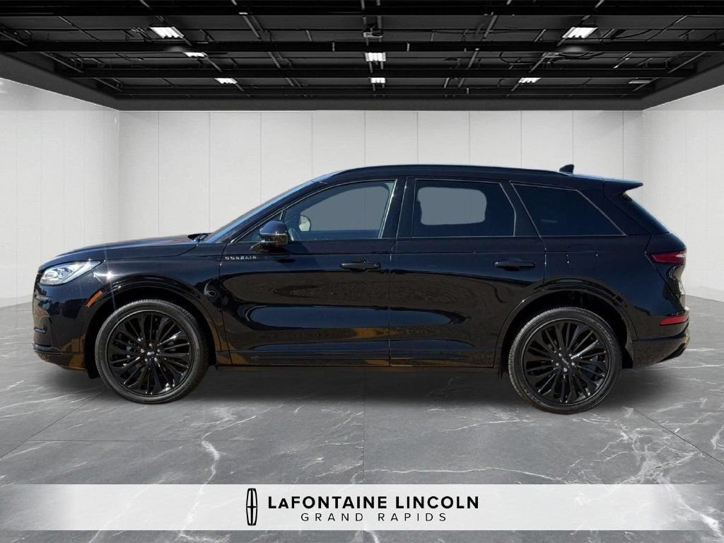 Used 2023 Lincoln Corsair Reserve w/ Equipment Group 201A AWD/4WD image 2