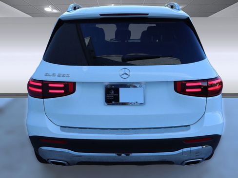 Used 2025 Mercedes-Benz GLB 250 image 7