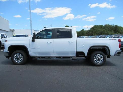 Certified 2025 Chevrolet Silverado 2500 LT w/ Convenience Package AWD/4WD image 2