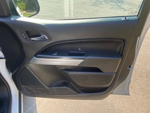 Used 2022 Chevrolet Colorado LT w/ Fleet Safety Package image 32